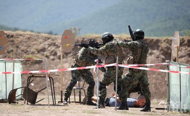 Четирима украински войници са загинали при сражения в Източна Украйна