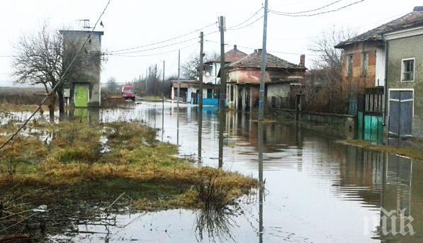 Обезщетяват собствениците на животни, пострадали от бедствието в Камено