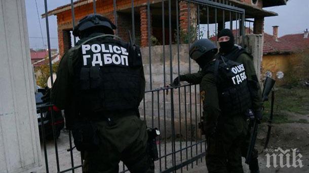 ГДБОП и жандармерията задържаха в Радомир предполагаеми търговци на дрога