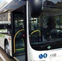 Автобус затисна с врати и влачи мъж в Пловдив