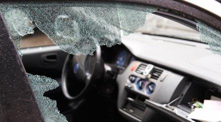 вандали разбиха колата млада пловдивчанка