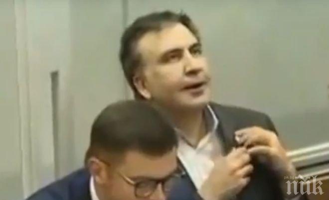 ПОЗОР! Саакашвили надрусан в съда в Киев (ВИДЕО)
