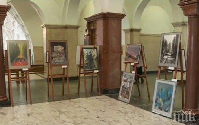 Откриха изложба на млади творци в Съдебната палата