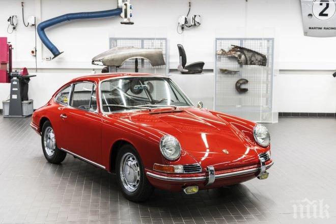 СЛЕД 3 ГОДИНИ РАБОТА: Порше реставрира спортния модел 911 от 1964 година