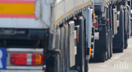 важно спират тежките камиони празниците