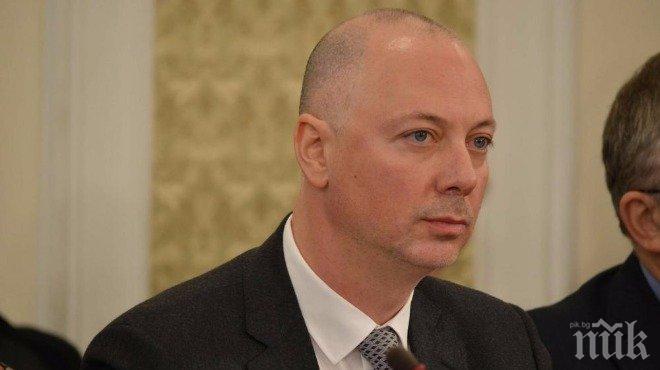 Росен Желязков става шеф на Комисията за регулиране на съобщенията