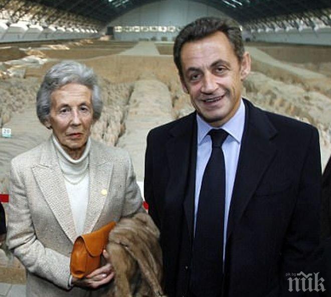 Саркози погреба майка си (СНИМКИ)