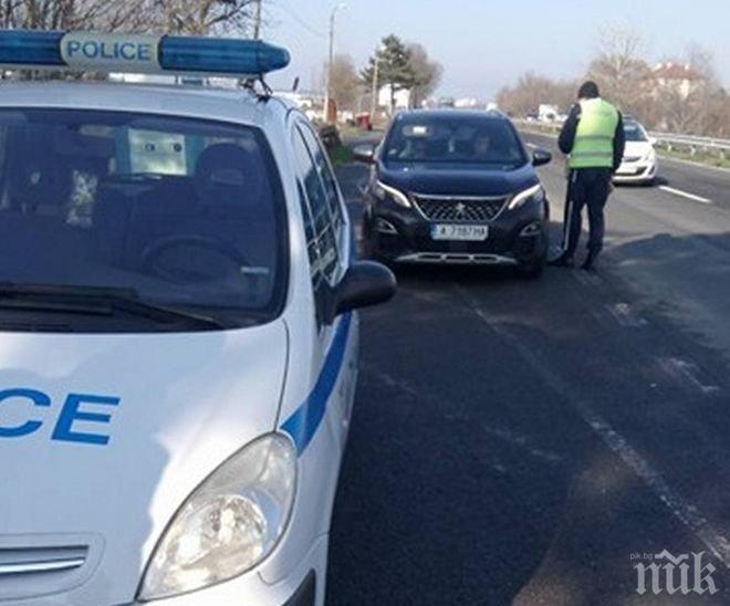 СПЕЦАКЦИЯ! Бургас почерня от ченгета: Вижте какво се случва (СНИМКИ)