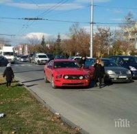 АВТОМЕЛЕ В ПЛОВДИВ! Отнесоха Форд Мустанг, 4 коли се насметоха  