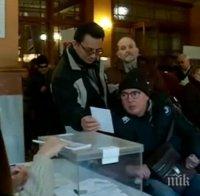 ИЗВЪНРЕДНО! Висока избирателна активност на предсрочните избори в Каталуния – отчитат 67,96%