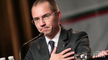 ангел джамбазки проявява двоен стандарт право натиска полша