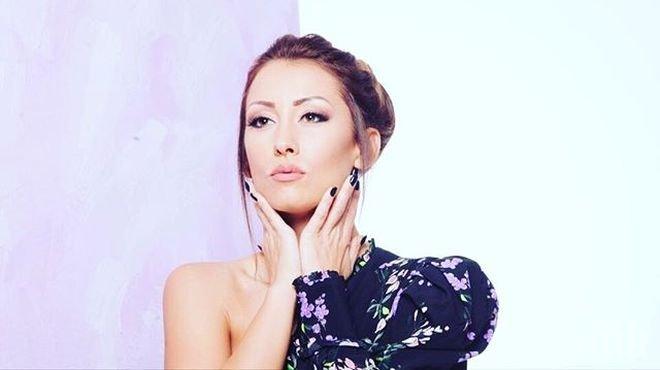 Джена отсвири свекървата, за да празнува първата Коледа на сина си (СНИМКА) Джена отсвири свекървата, за да празнува първата Коледа на сина си (СНИМКА)