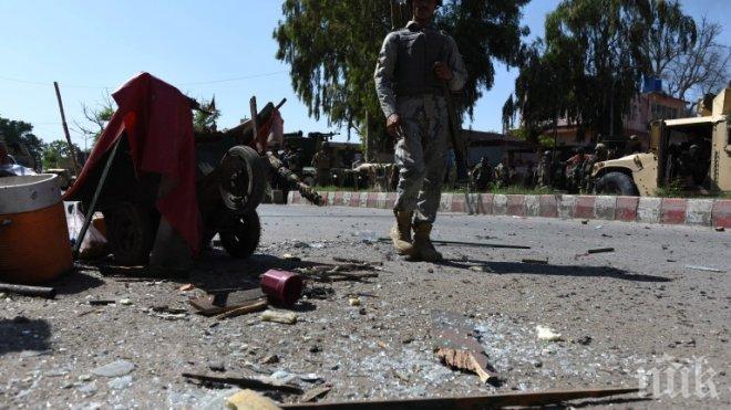Шестима полицаи са загинали в Афганистан след взрив
