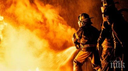 извънредно пожар избухна жилищен блок казанлък
