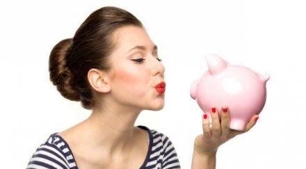 крие щастието парите