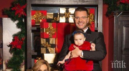 коледна приказка енчев показа момичето влюбен уникални снимки