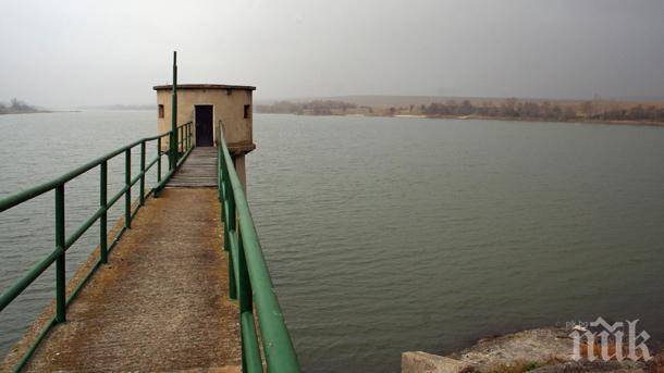 Ремонтират два язовира в Стражица