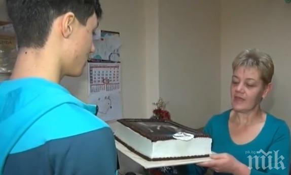 Момче от социален дом спаси живота на възпитателката си