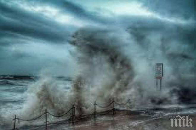 Бурята „Дилън“ приближава Великобритания