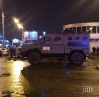 ОТ ПОСЛЕДНИТЕ МИНУТИ! Страшно напрежение в Харков! Специални части и линейки пристигнаха на място - водят се преговори с похитителя (ВИДЕО)