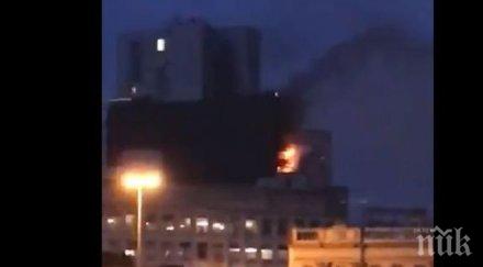 пожар манчестър гори многоетажна жилищна сграда