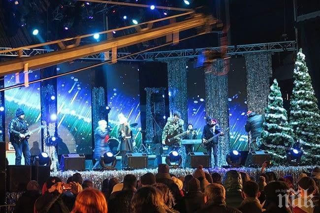 Посрещаме новата година със Сцена под звездите на площад Княз Александър I