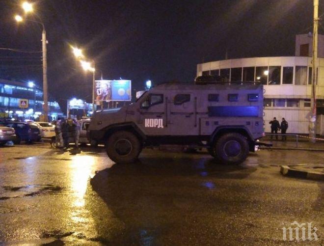 ОТ ПОСЛЕДНИТЕ МИНУТИ! Страшно напрежение в Харков! Специални части и линейки пристигнаха на място - водят се преговори с похитителя (ВИДЕО)