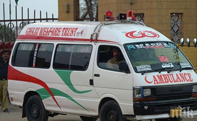 Шестима убити и над десет ранени при взрив на газова бутилка в болница в Пакистан