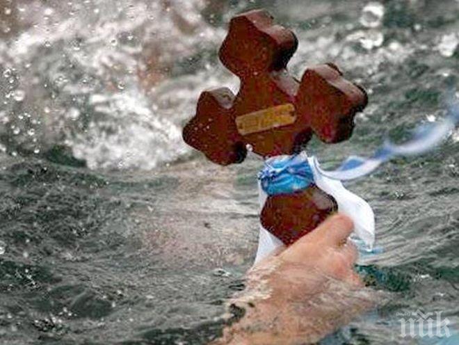 36-годишен шофьор извади кръста от река Марица в Пазарджик