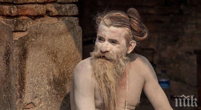 ЩОК! Монах тегли камионетка с достойнството си (СНИМКИ)