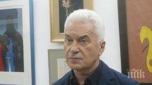 Волен Сидеров закова Корнелия Нинова с поръчките в чуждите медии