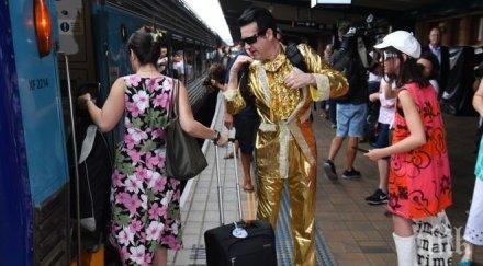 влак натовари хиляди двойници краля елвис