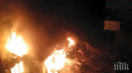 огнеборци спасиха пожар прасета тона въглища