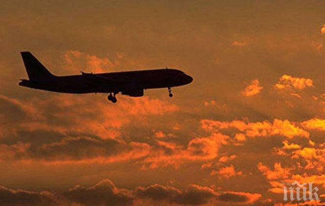 От последните минути! Летището във Варшава поднови работи след аварийното кацане на самолет