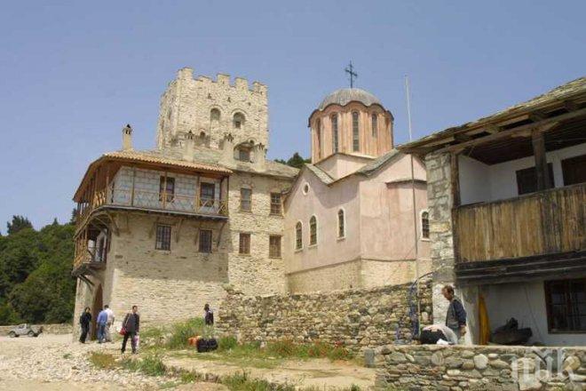 Нов църковен скандал! Монаси подстригвали калугери незаконно