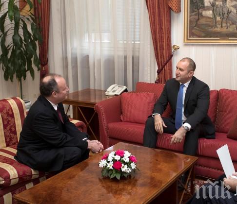 Президентът Румен Радев разговаря за НАТО с посланика на САЩ у нас Ерик Рубин