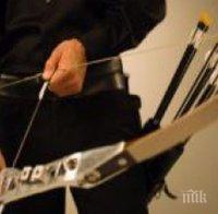 ЕШКЪН! Британец ликвидира съсед с арбалет и се самоуби