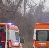 Ад на пътя! Две коли и тир се удариха край Сливница, един загина