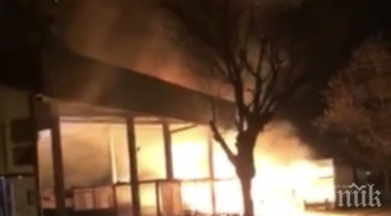 подпалвачите пазара пловдив изгорили автомобила снимка