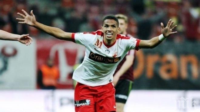 В Румъния: Синът на Ривалдо пристигна в София, Левски иска да види дали е здрав