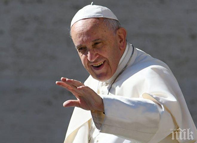 Папа Франциск пристигна на официално посещение в Чили