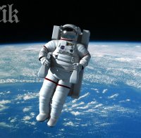 Астронавти ремонтират теч на амоняк в открития космос