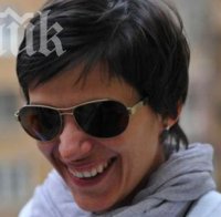 Плевнелиева се гаври със строгия Орешарски