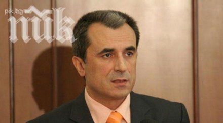 орешарски първите три месеца 2013 дефицит 800 милиона лева