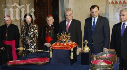 президентът чехия люлее пиян прием руското посолство видео