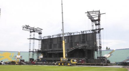 сцената вече очаква бон джоуви