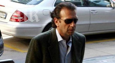 президентът каляри изхвърлен футбола