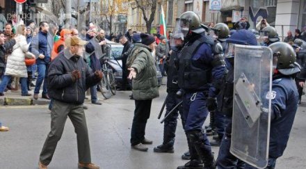 протестиращи готвят щурм ндк вечер