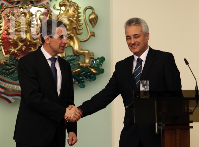 Къде гласуват Плевнелиев и Райков