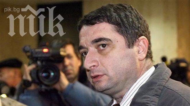 Емануил Йорданов: Борисов и Цветанов трябва да станат обвиняеми